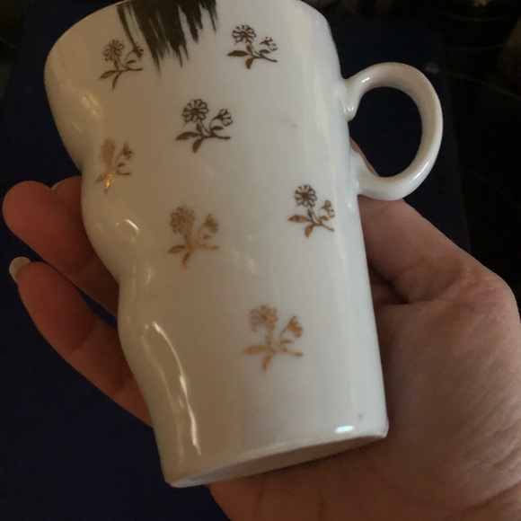Vintage Gold Painted Mug - 460 *mug deal $12 - Picture 4 of 5
